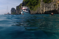 liveaboard from sea
